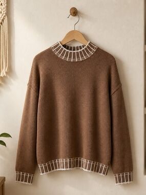 Brown Crewneck Sweater with Contrast Trim - Women's